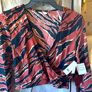 Women’s crop top tiger stripe XS new